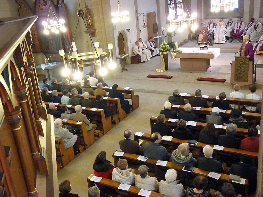 Festgottesdienst zum 50jahrigen Priesterjubiläum von Stadtpfarrer i.R. Geistlichen Rat Ulrich Trzeciok (Foto: Karl-Franz Thiede)